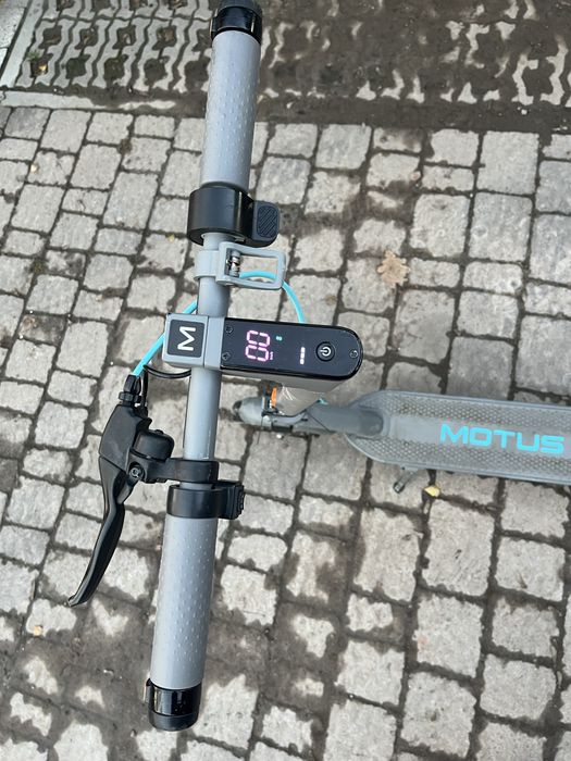 Hulajnoga elektryczna Motus