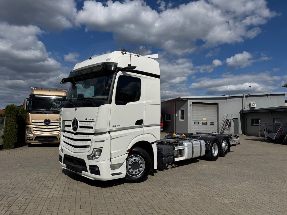 alt