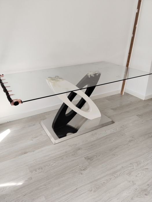 Mesa de jantar de vidro