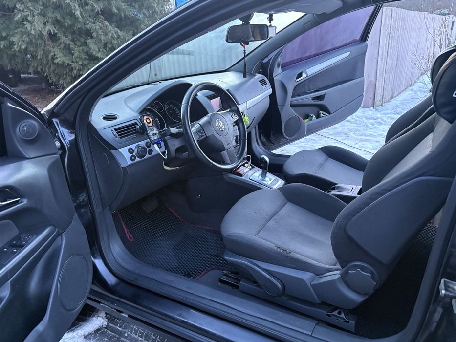Продам Opel astra H