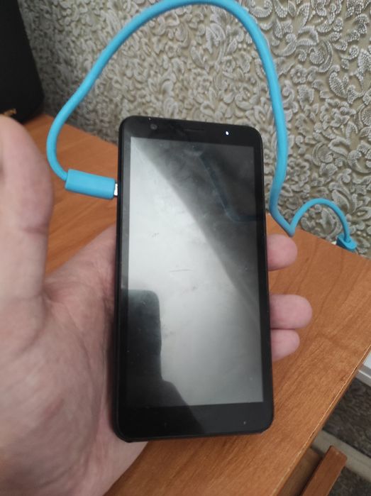 Два смартфона zte Lenovo