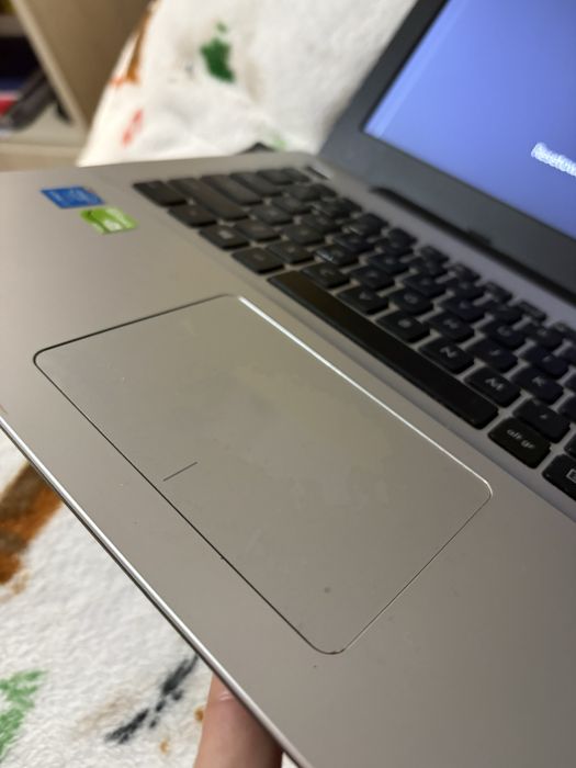 Laptop ASUS A555L (15,6") / Windows / Sprawny / Do biura, nauki, filmów