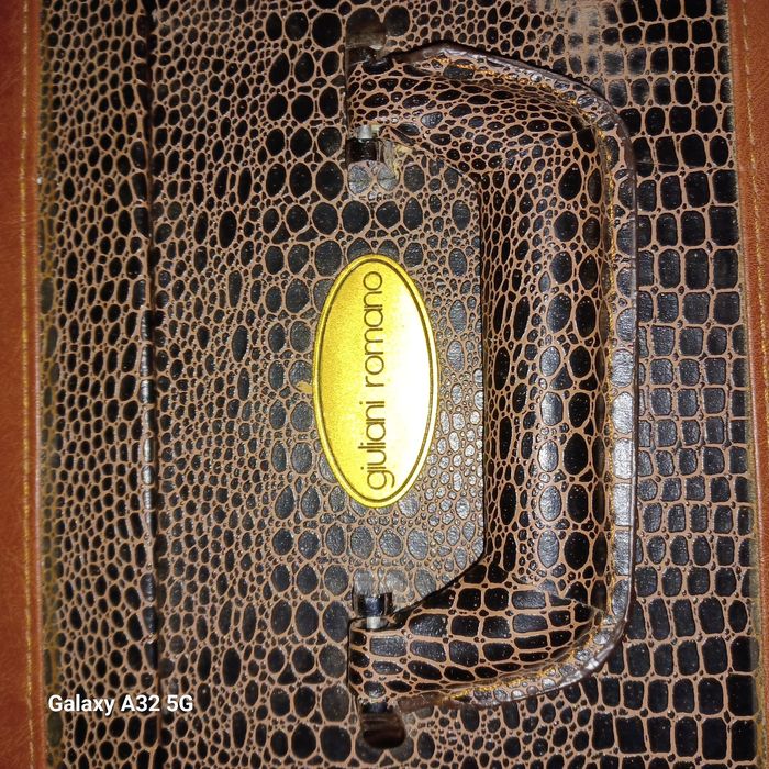 Stara walizka kufer projekt