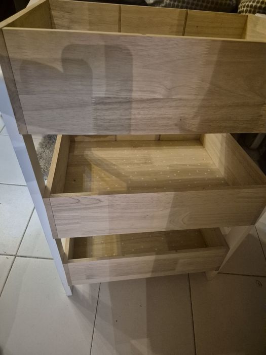 Estante ZARA HOME KIDS impecavel