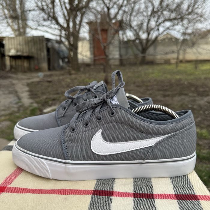 Кеды Nike Toki Low Grey, 42 размер, Оригинал, Кеди