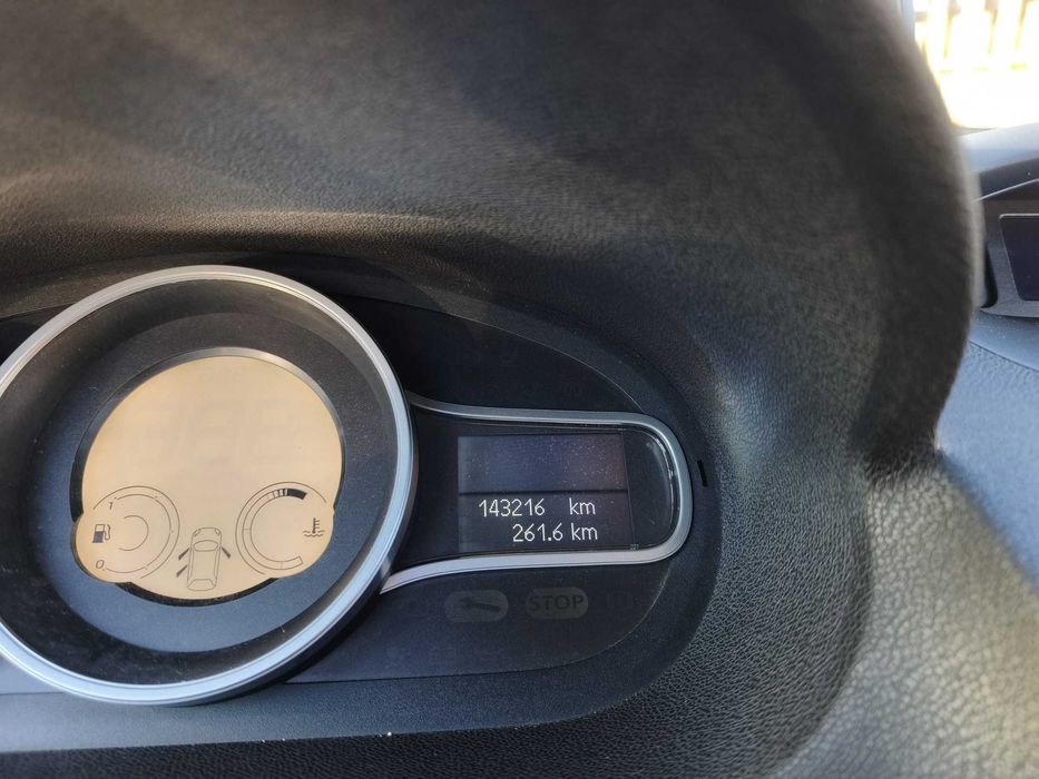 Renault Mégane 1.5 dCi 90cv Confort — 2011 — 142.700 km — Único dono