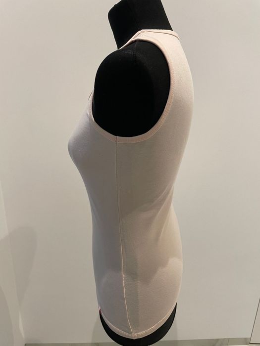 Top damski REMTIVI – klasyczna baza garderoby