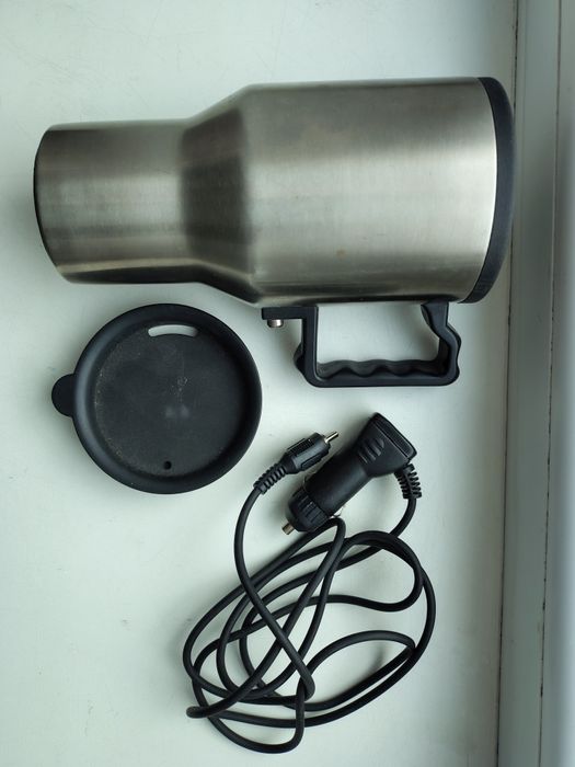 Термогорнятко автомобільне з підігрівом від прикурювача.