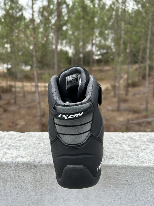 Botas IXON Gambler WP BLACK