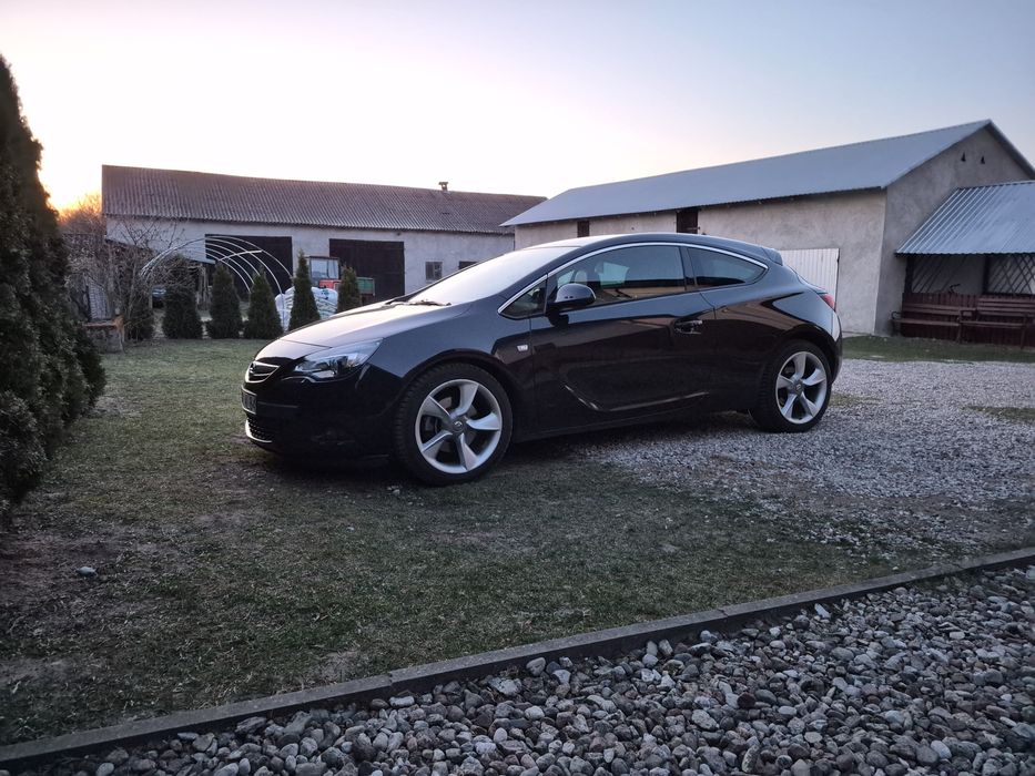 Opel Astra GTC 2.0  sprzedam