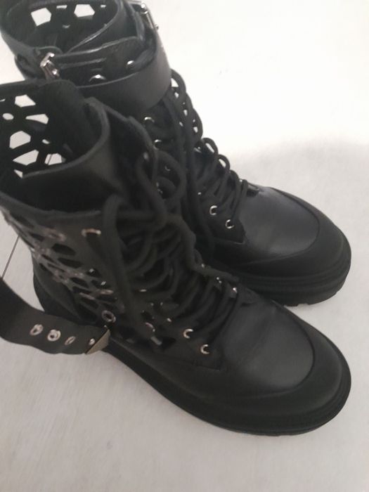 Sprzedam botki pinko