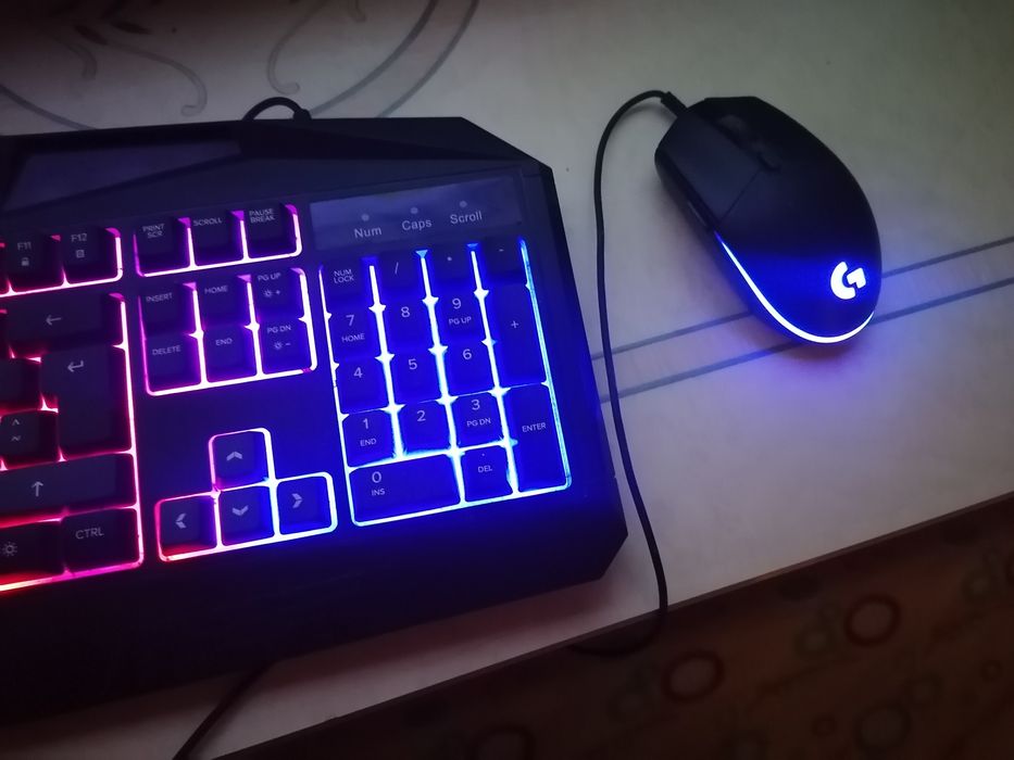 Teclado e rato para pc ou consola