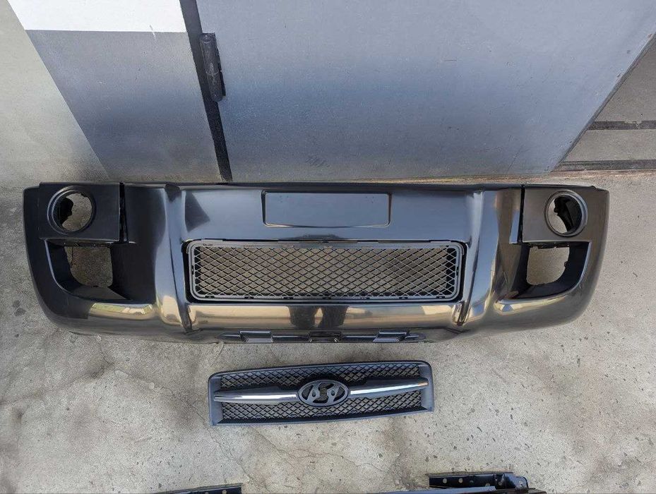 Бампер передній Hyundai Tucson 2004-2010 Хюндай Туксон