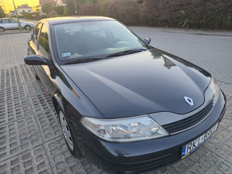 Zadbana  i komfortowa Laguna 1.9 d z hakiem