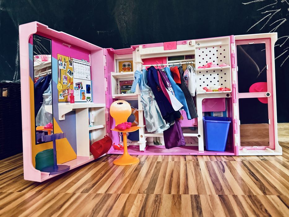Zestaw Duża Szafa Barbie – Pełna Stylizacji i Akcesoriów!