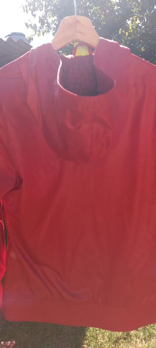 Продам стильну, шкіряну жіночу куртку "ADIDAS"