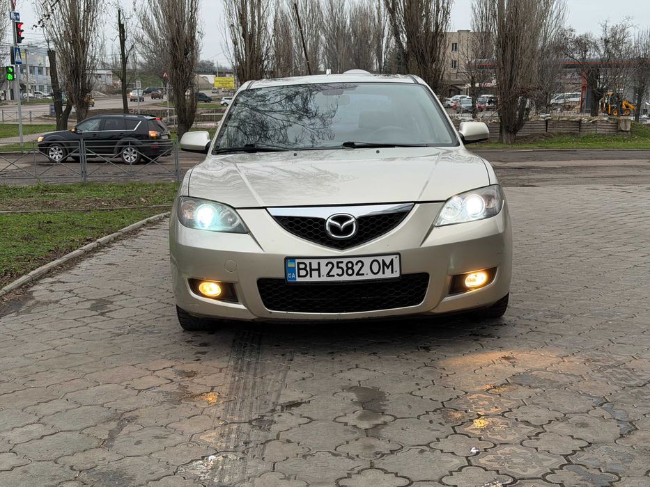 Продам Mazda 3 2008 рік рест 1.6 автомат газ- бензин 4-пок