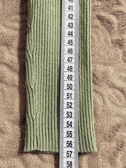 Кофта в рубчік з v- вирізом