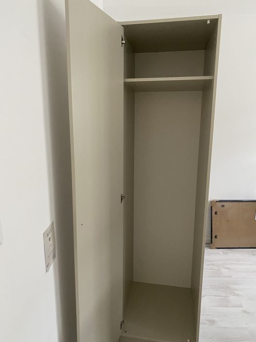 Roupeiro IKEA cinzento