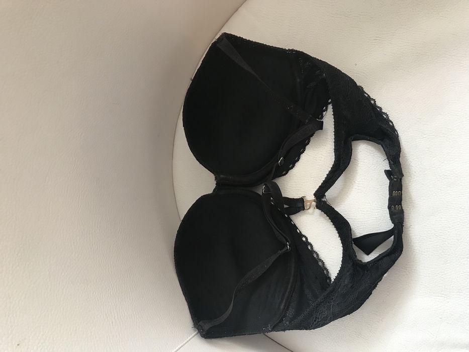 Czarny biustonosz Butik 70 D