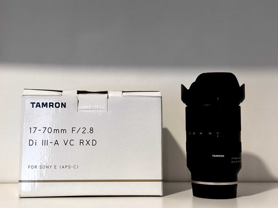 Tamron 17-70mm f/2.8 Di III-A VC RXD Sony E-Mount - Excelente Estado