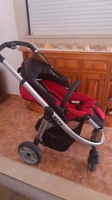 Carrinho de bebé Pierre Cardin