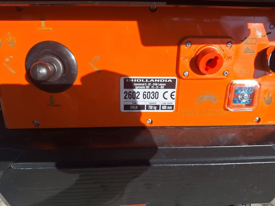 Renault Master  "Międzynarodówka" z tylnym spaniem 8 palet z windą