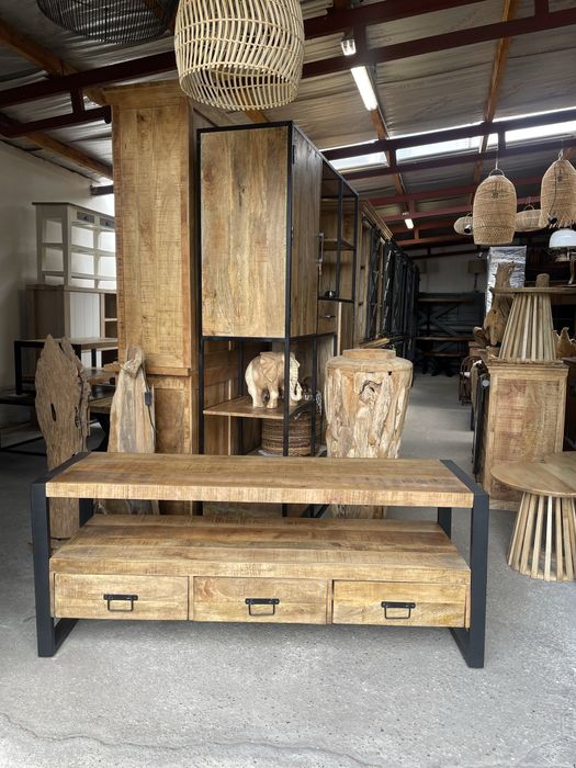 Szafka rtv/styl industrialny/drewno egzotyczne/ metal