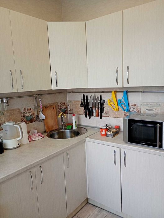 + Продам  2 кім. квартиру пр.Соборний , 39999 дол.