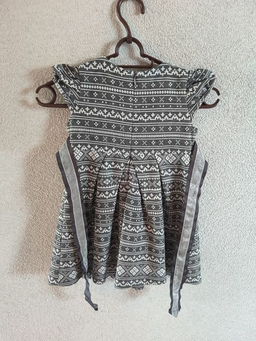 Elegancka sukienka dla dziewczynki 92