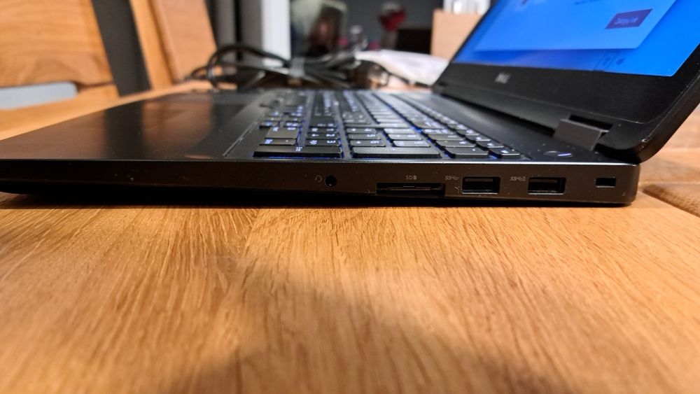 Laptop Dell Lattitude i5-6300 8GB
