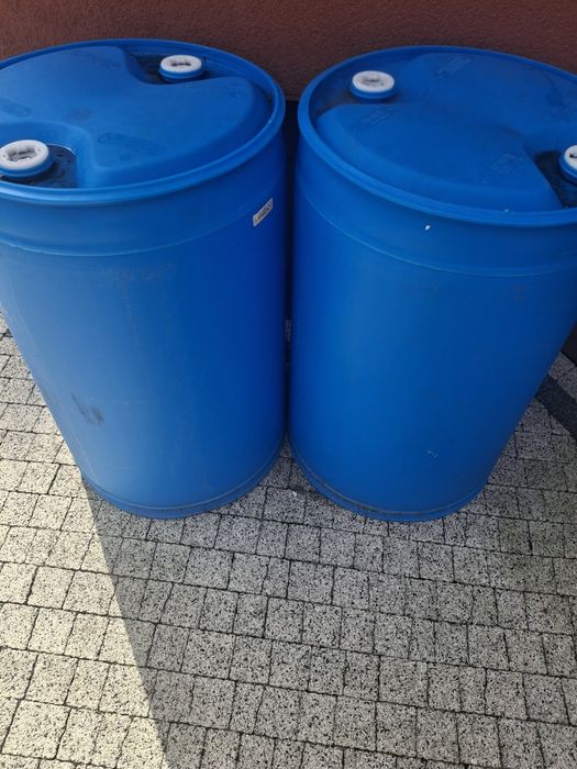 Sprzedam  beczki  220l