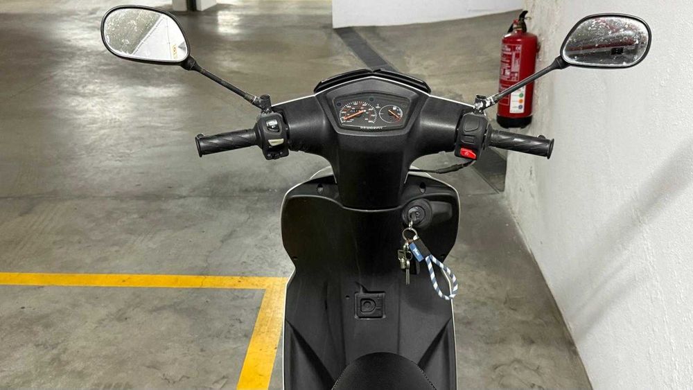 Scooter Peugeot Kisbee 50cm3 COMO NOVA 1193km