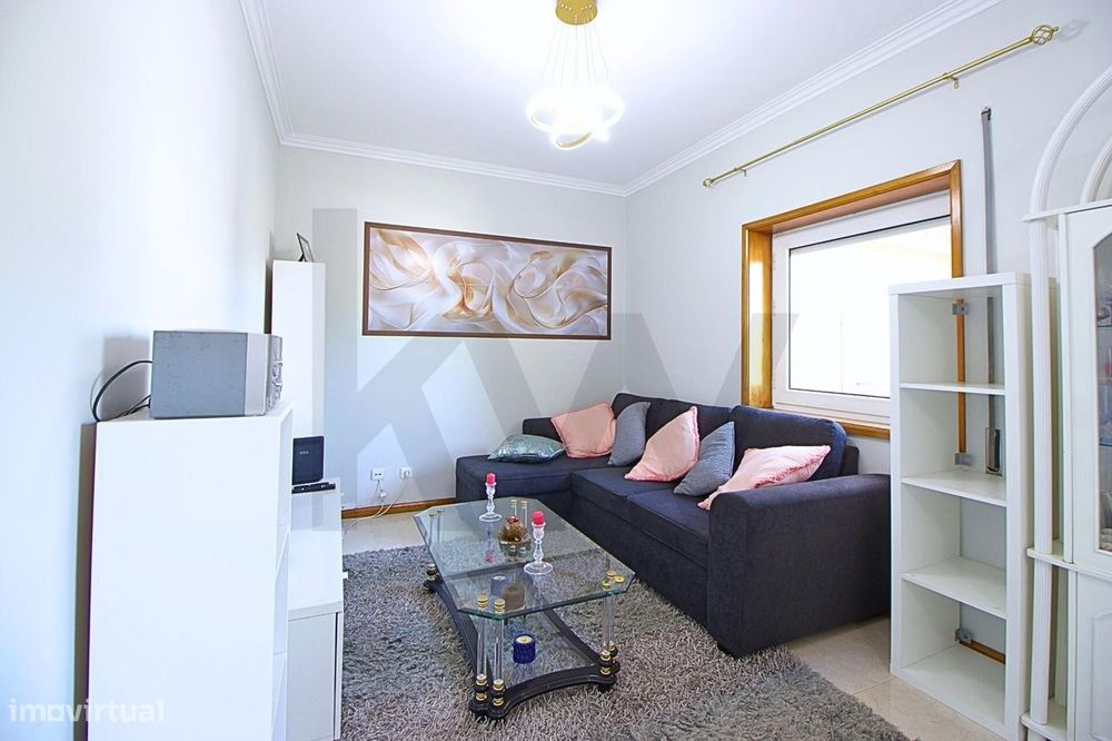 Apartamento T2 com Terraço Privativo, no Centro de Ovar