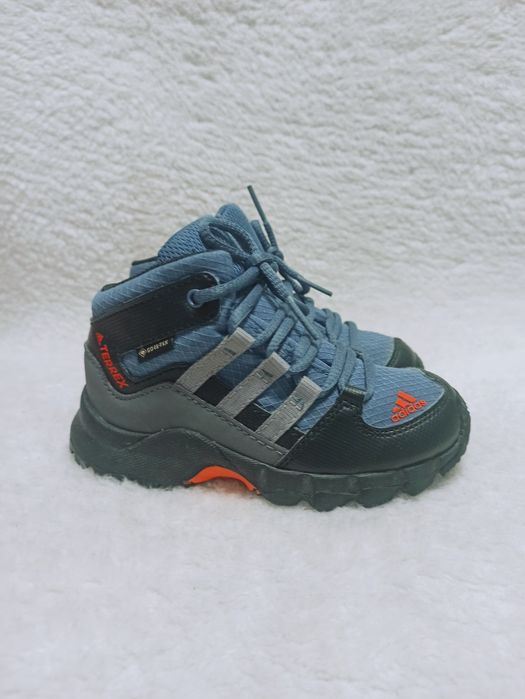 Оригінал ADIDAS Core-tex 24 розмір, 15.5 см, черевички для хлопчика