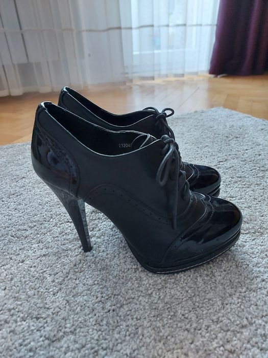 Жіночі ботільйони, черевики