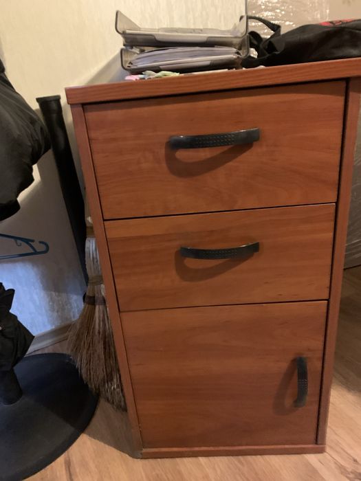 Офісні меблі, різні б/в