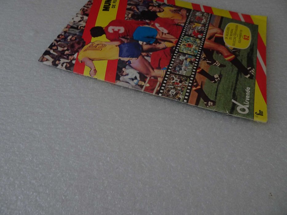 Caderneta de cromos de futebol Mundial de Futebol 82 Disvenda (tem 10)