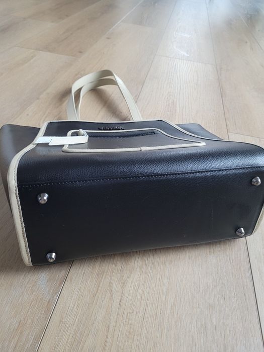 Torba skórzana Venezia typu shopper  czarna beżowa s