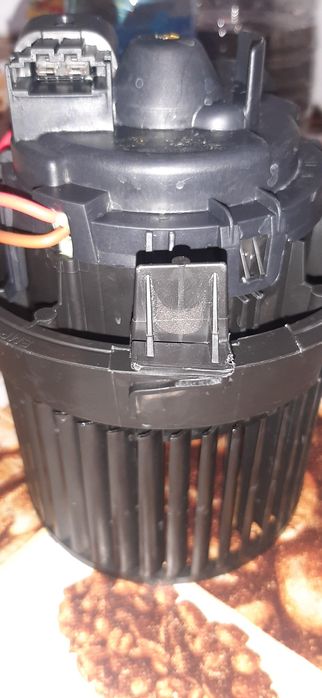 Продам вентилятор печки Рено