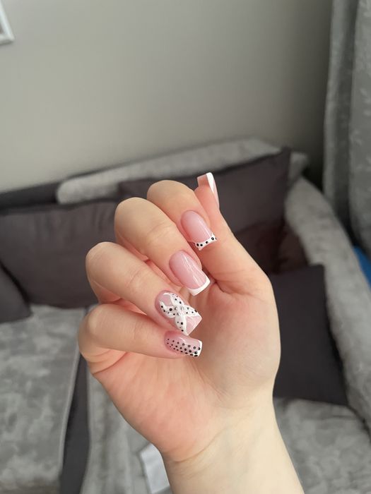 Modelki na mani-pedi