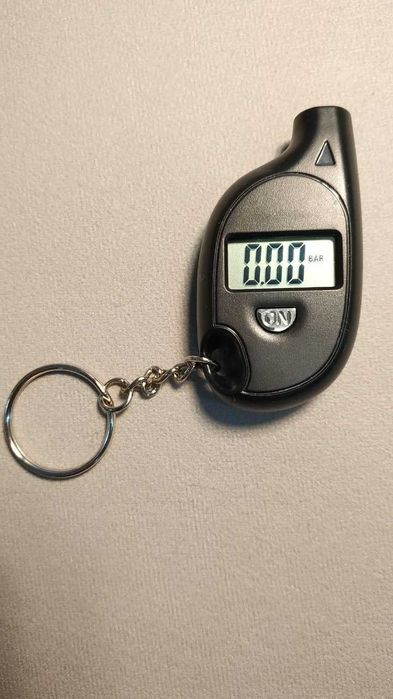 Цифровой манометр, измеритель давления в шинах автомобиля, велосипеда