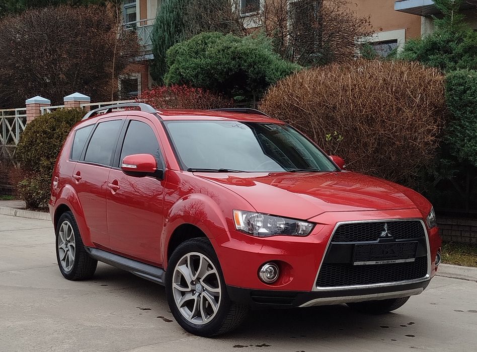 Mitsubishi Outlander XL 2012