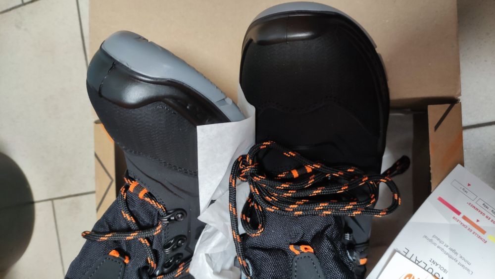 РобоЗимові черевики Everest black