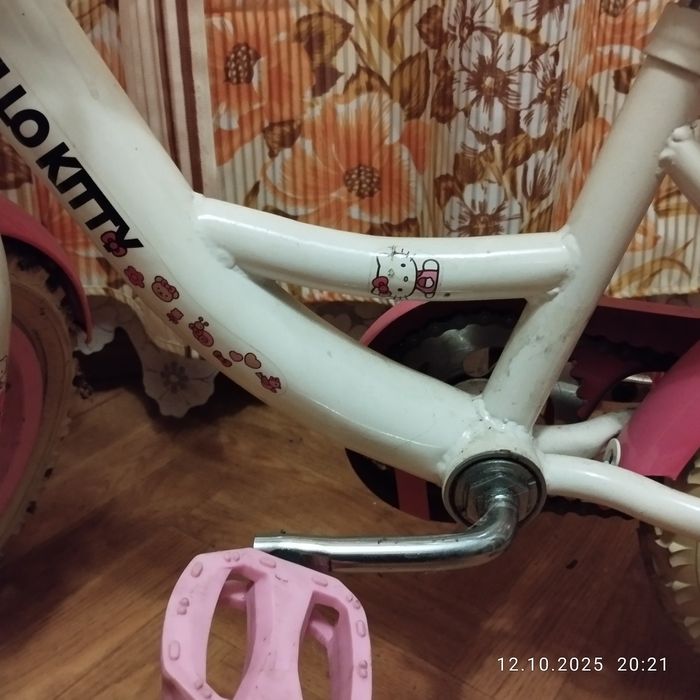 Велосипед 12" Hello Kitty для девочки 2-4 лет
