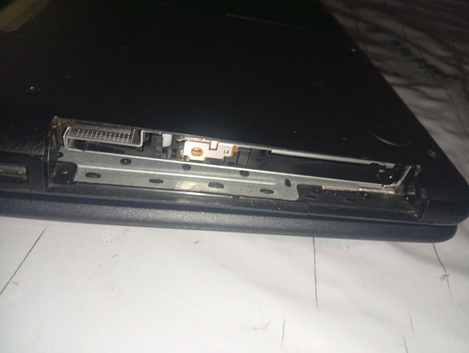 Продам ноутбук НР 2000