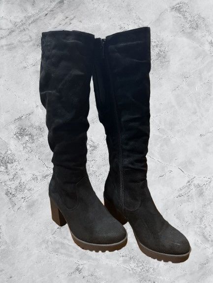 Чоботи високі жіночі зимові на підборах