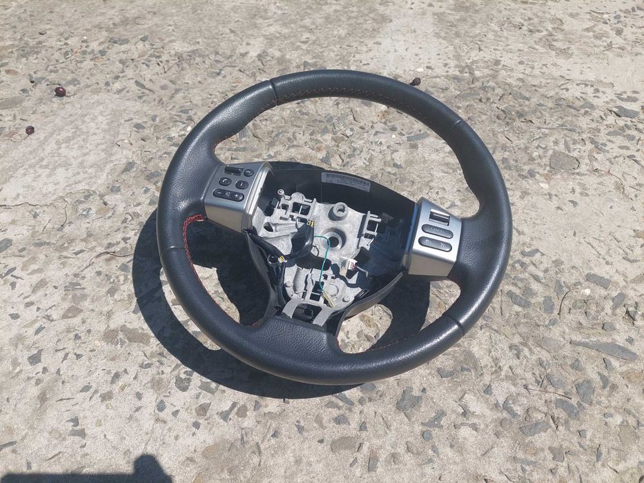 руль nissan note e11 tiida