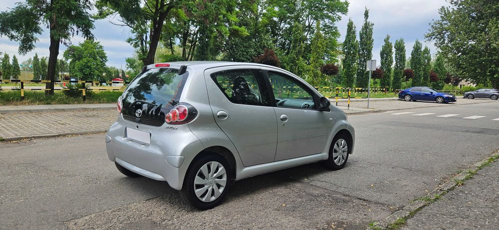 Toyota Aygo - 5 drzwi - 129 tyś km - Super Stan