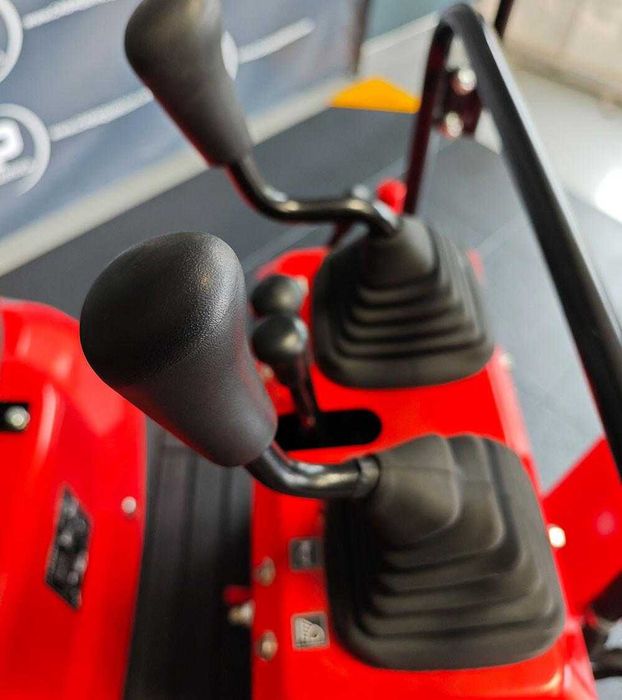 Mini Escavadora Giratória 600kg